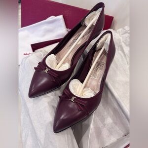 [Authentic] Salvatore Ferragamo Burgundy Kitten Heels